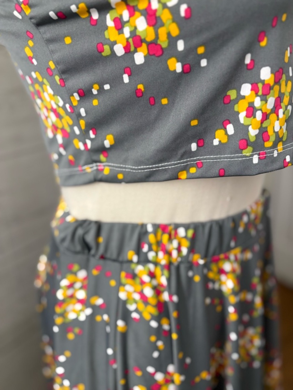 REBDOLLS 2-Piece Skirt and Halter Set Women's Size 1X - Picture 3 of 12